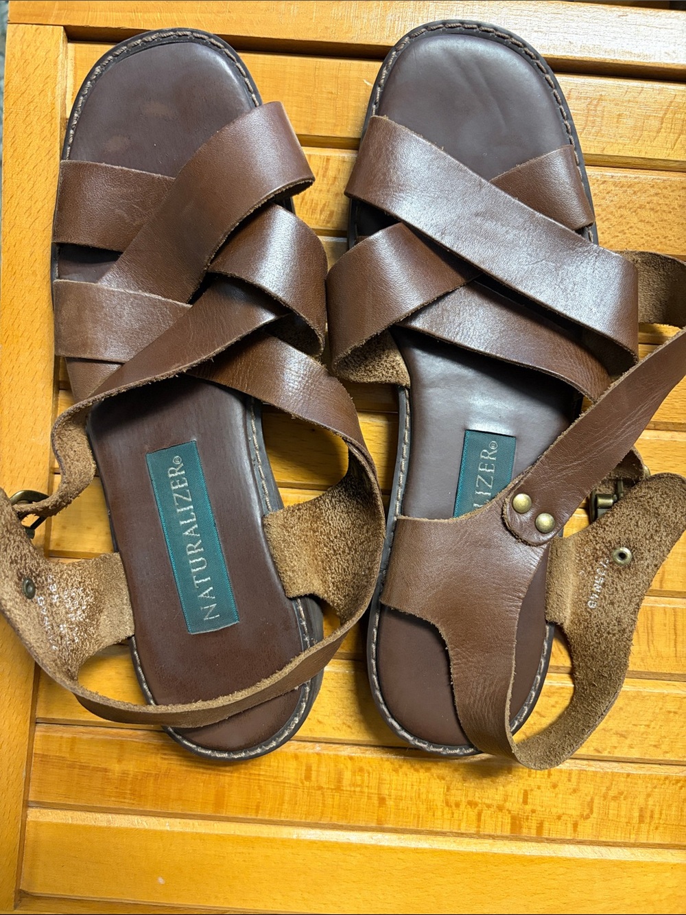 Naturalizer Brown Leather Crisscross Strap Sandals